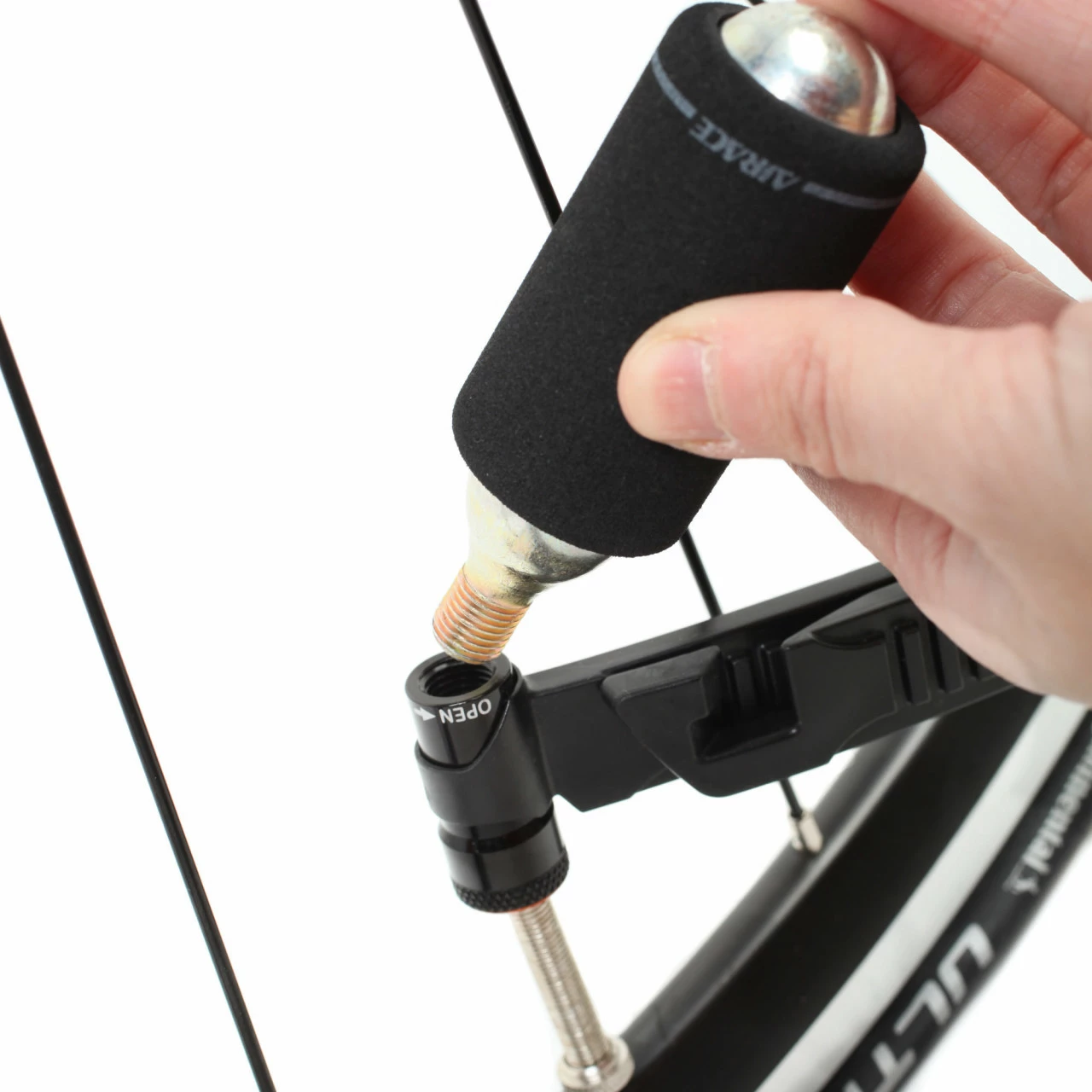 Airace Handy-E Reifenheber-Set Mit Integrierter CO2-Luftpumpe CO2-Pumpe – Bild 3